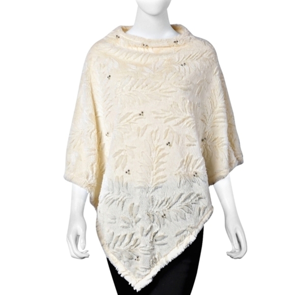 PASSAGE ✦ Ivory Diamond Faux Fur Poncho ✦ Pearl Beads Embossed Leaf Print OS - Picture 3 of 11